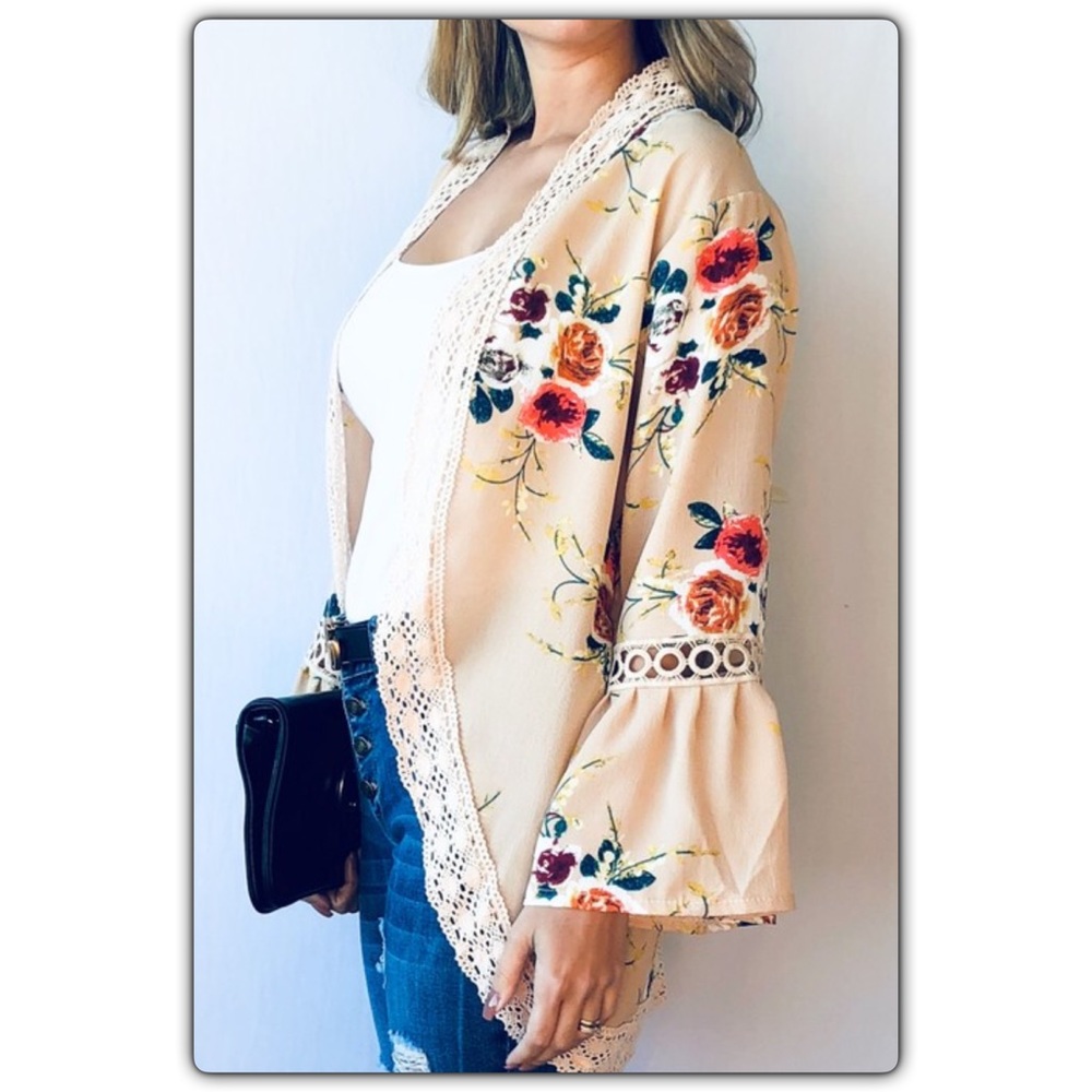 Bell Sleeve and Lace Kimono - Picture 3 of 8